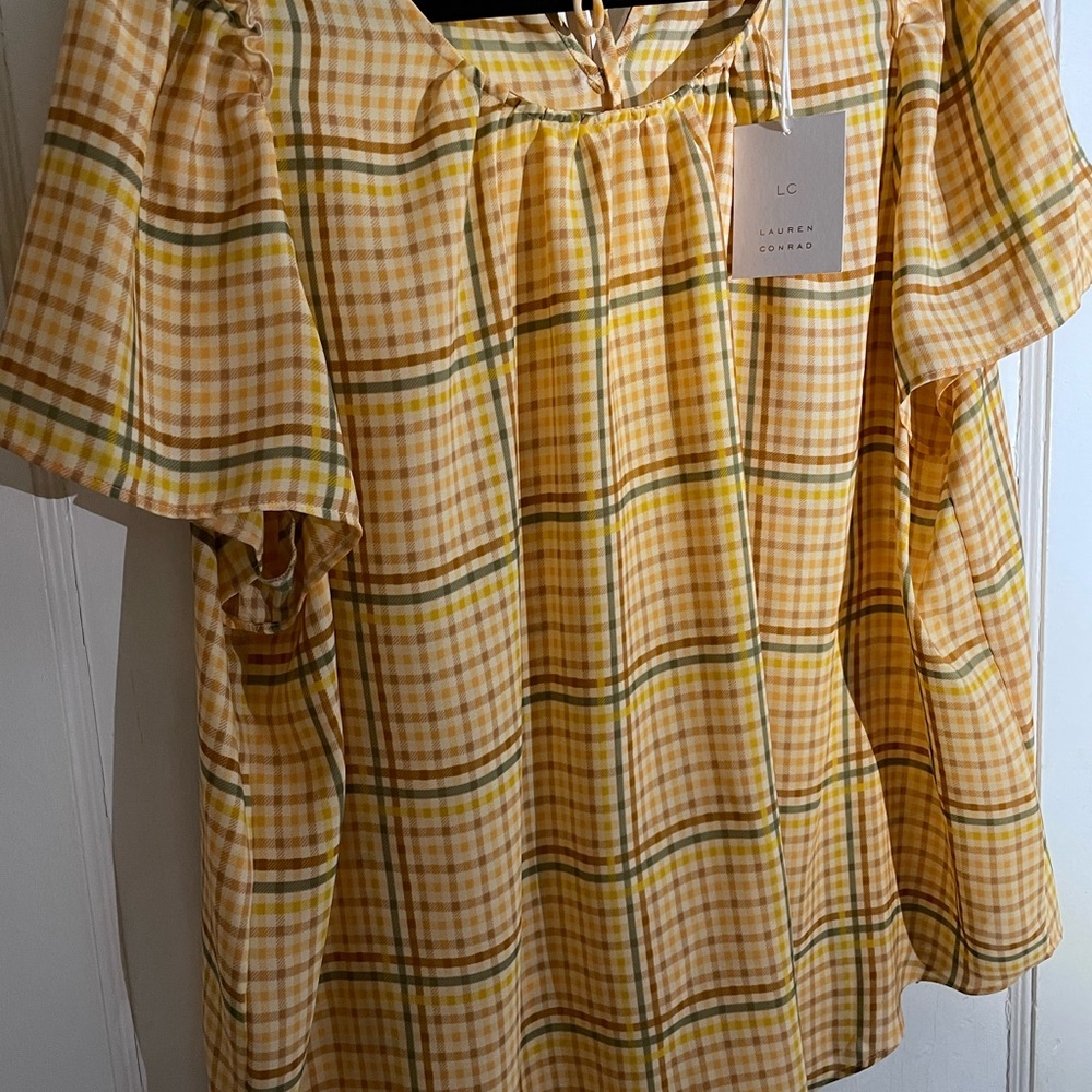 Lauren Conrad XXL shirt